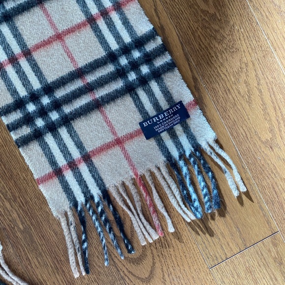 BURBERRY — 100% AUTHENTIC Classic Check Cashmere Scarf (124” long) - NWOT - Picture 2 of 5